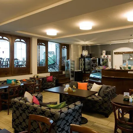 Laskomina Hotel *